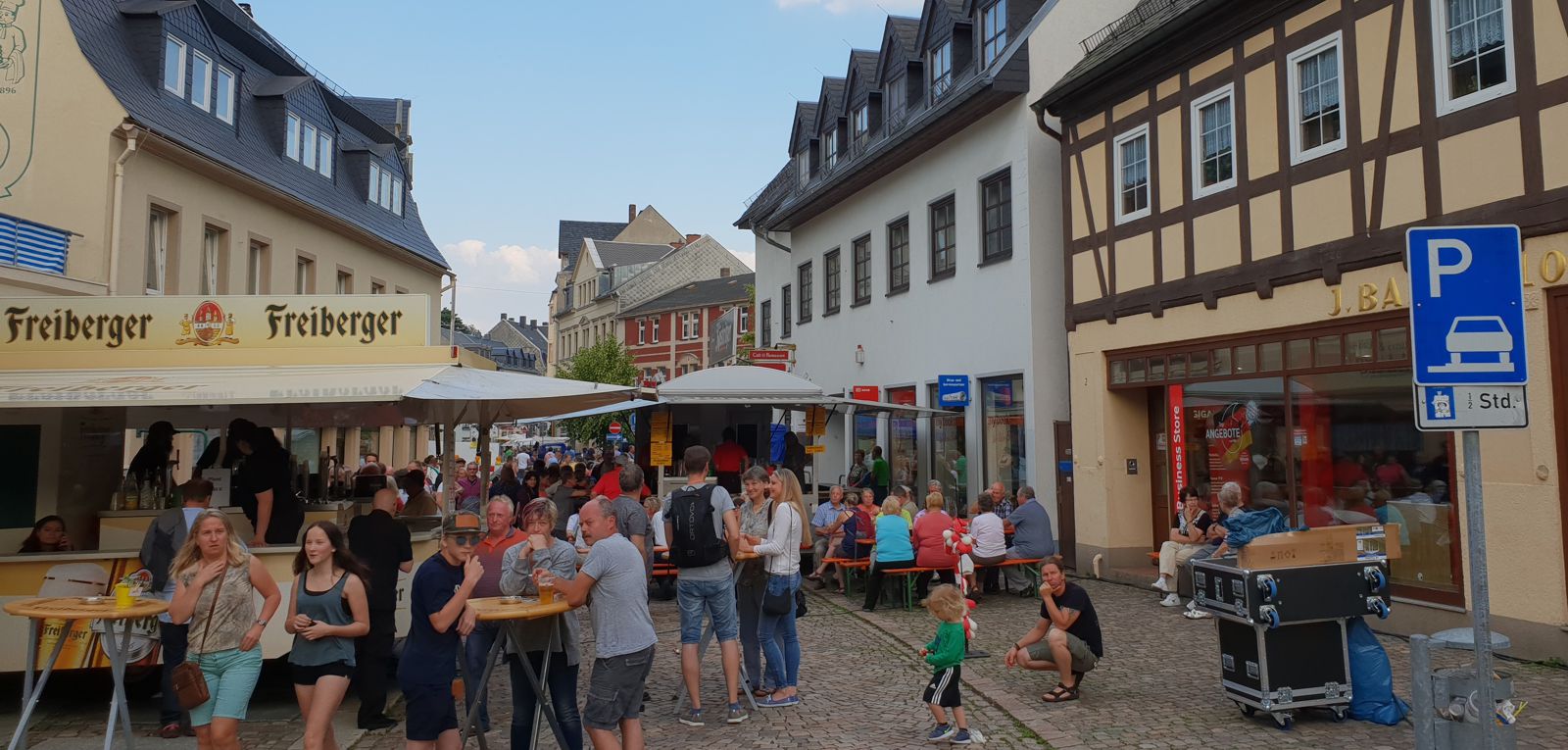 Imbiss- und Getrï¿½nkestï¿½nde zum Stadtfest