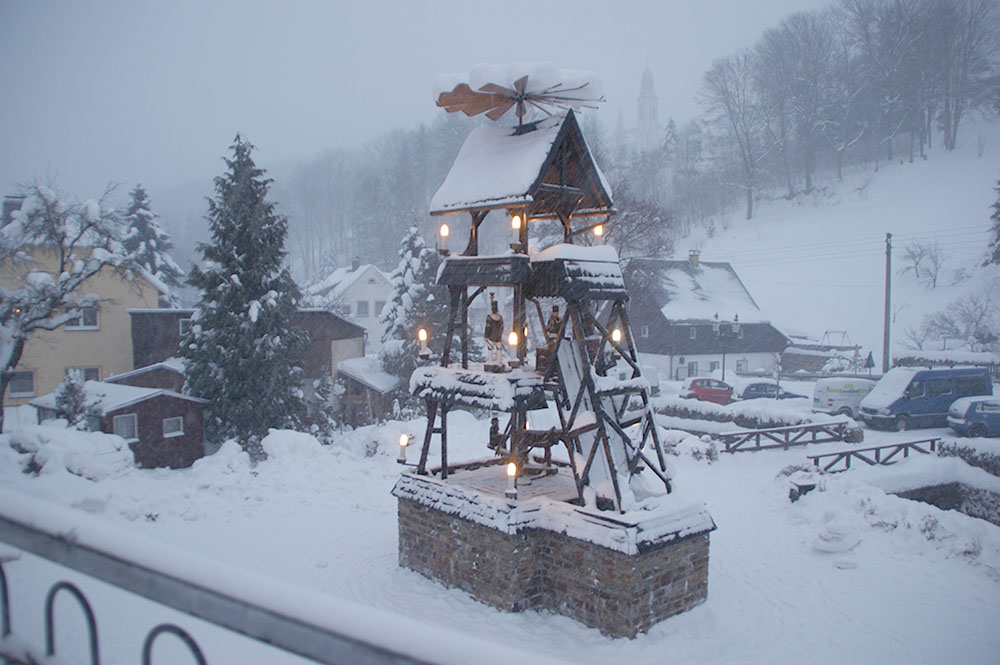 Weihnachtsmarkt Pobershau Pyramide Bergadvent